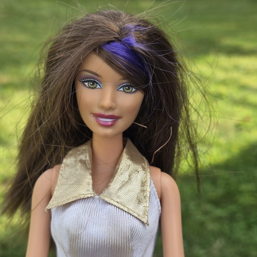 Mattel I Can Be Rock Star Barbie Theresa Doll. No Clothes. No Accessories. Odor
